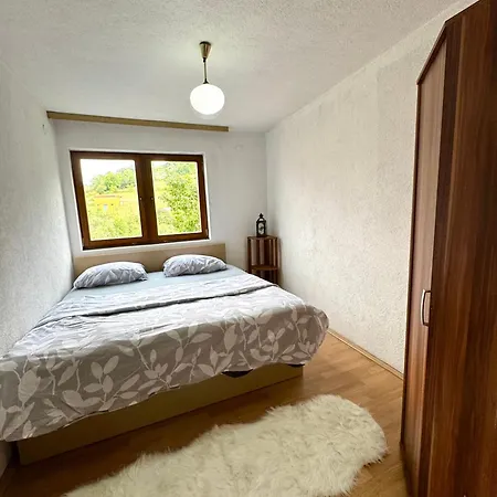 New Hill House Апартаменты Високо